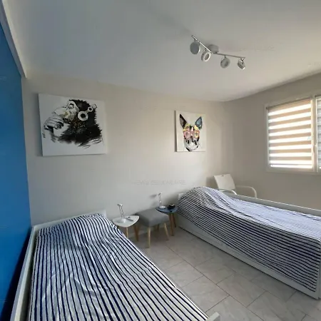 T3 Climatisé, Calme, Proche Plages Et Commerces, Terrasse Et Parking - Fr-1-100-322 Appartement *